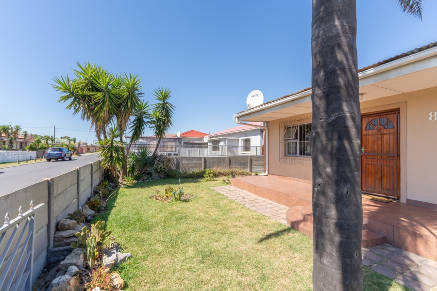 3 Bedroom Property for Sale in Ruyterwacht Western Cape